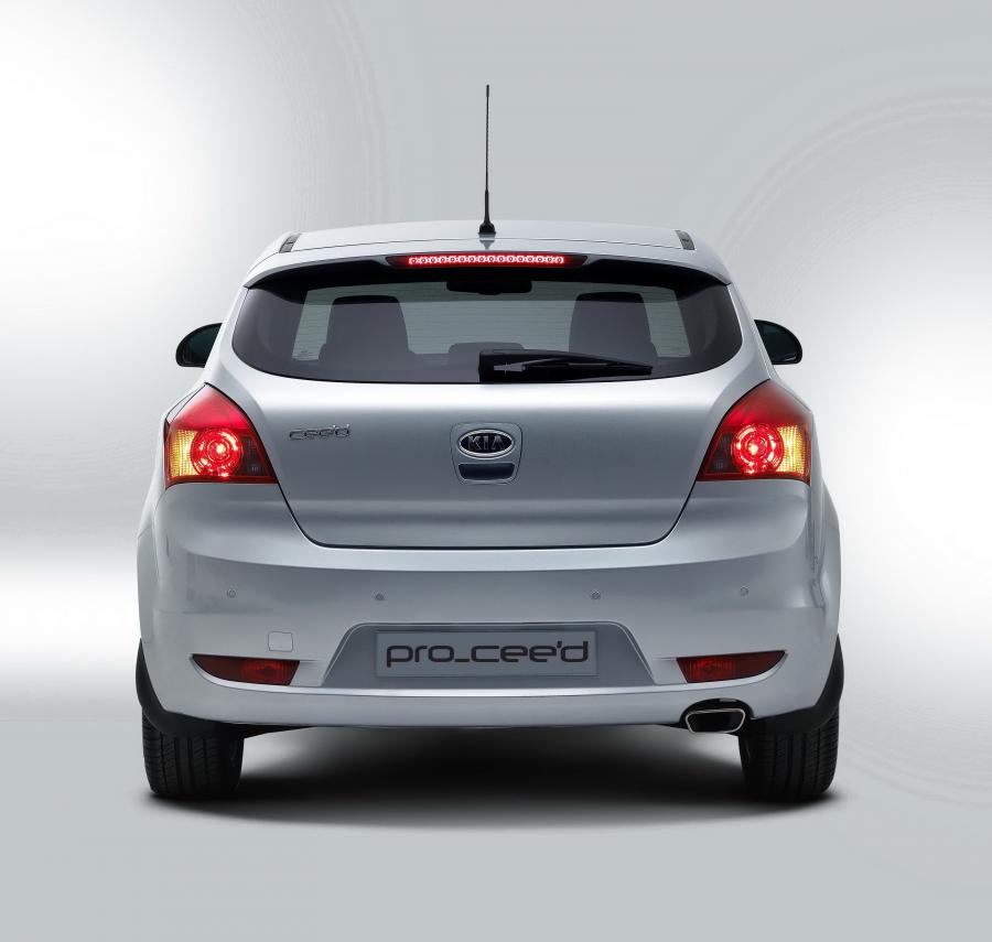 Kia pro_cee&rsquo;d 2008 года  (фото 97 из 182)